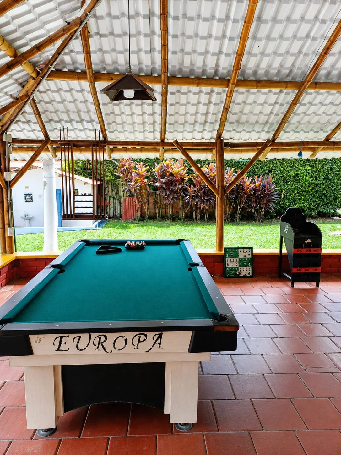 Salón de billar, vista vertical